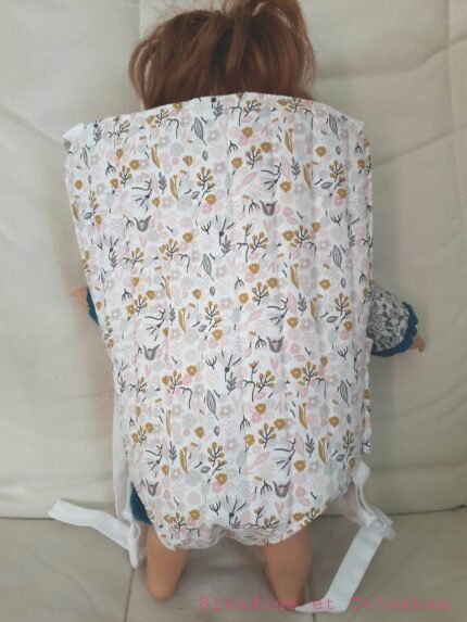 porte-poupon fleurs roses