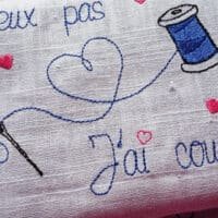 BOX 09 - Année 2 - Le biais - Projet : ma trousse à couture de voyage - Ma box d'avril